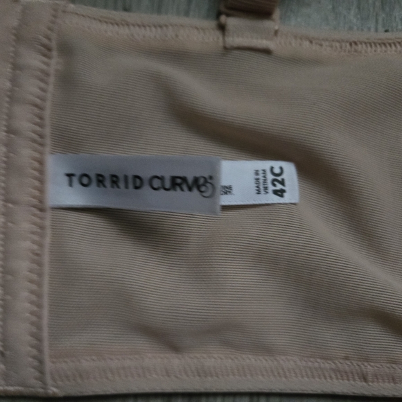 Torrid Curve 42 C - Picture 3 of 3